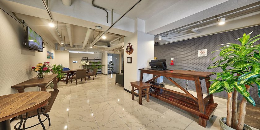 Imagen de los interiores del Hotel Wave, Naha. Foto 7