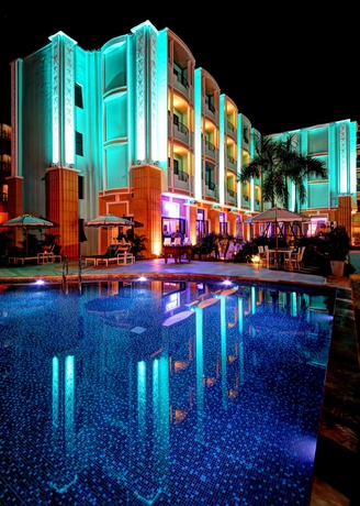 Imagen de la piscina del Hotel Wave Pattaya. Foto 10