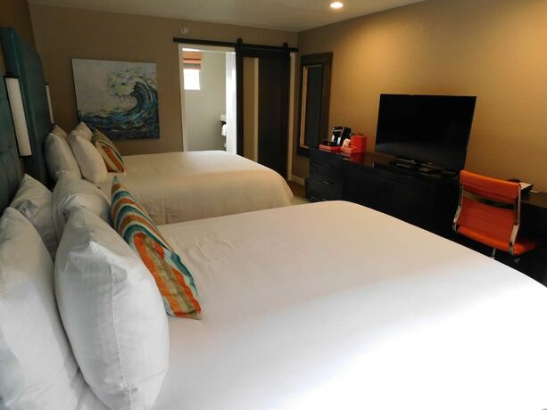 Imagen de la habitación del Hotel Wave Street Inn. Foto 13