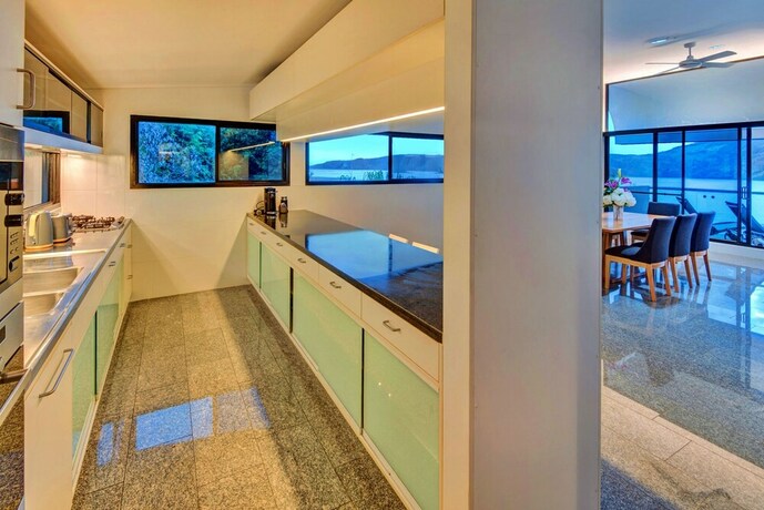 Imagen de la habitación del Hotel Waves 5 Luxury 3 Bedroom. Foto 35