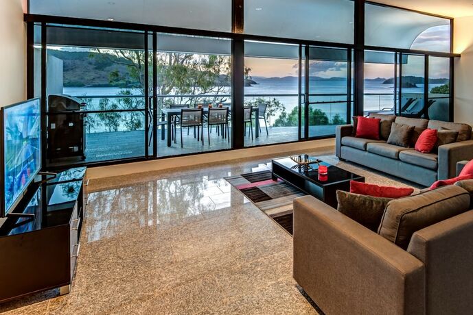 Imagen general del Hotel Waves 6 Breathtaking Ocean Views. Foto 3