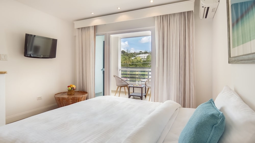 Imagen de la habitación del Hotel Waves Hotel and Spa By Elegant Hotels - All Inclusive. Foto 14