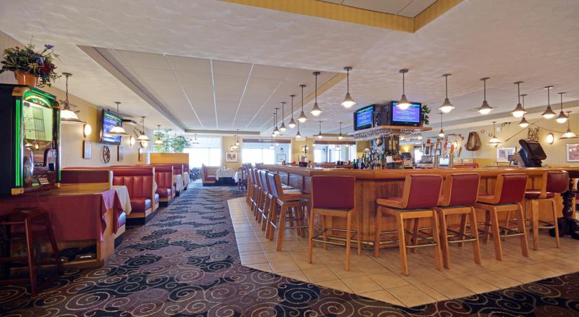 Imagen del bar/restaurante del Hotel Wayfinder Newport. Foto 4