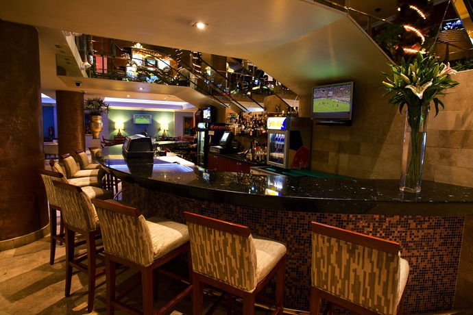 Imagen del bar/restaurante del Hotel Waymore Spa & Casino. Foto 3