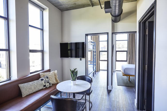 Imagen de la habitación del Hotel Waymore\'s Guest House and Casual Club. Foto 6