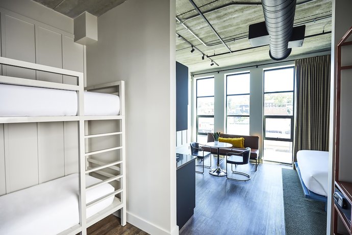 Imagen de la habitación del Hotel Waymore\'s Guest House and Casual Club. Foto 9