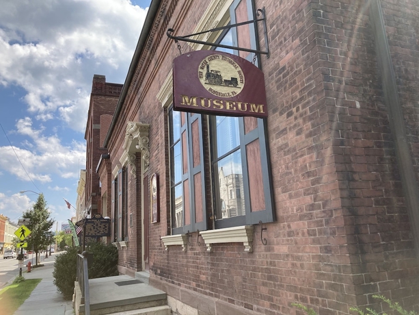 Imagen de los exteriores del Hotel Wayne Inn. Foto 7