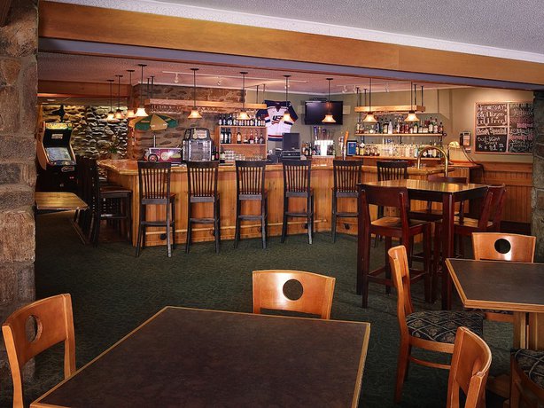 Imagen del bar/restaurante del Hotel Waynesville Inn And Golf Club, Tapestry Collection By Hilton. Foto 5