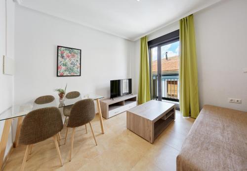 Imagen de la habitación del Hotel Wayteko San Antón. Foto 10