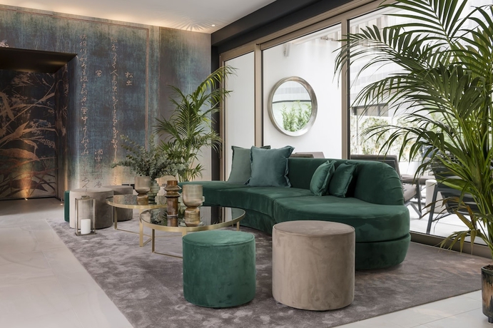 Imagen del bar/restaurante del Hotel We Me Suite. Foto 2