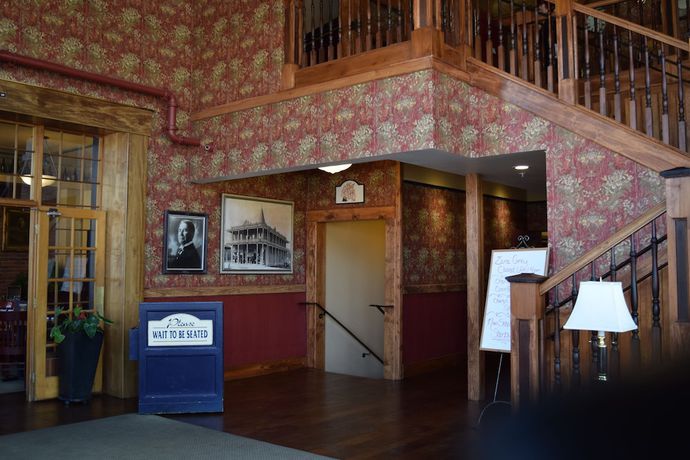 Imagen de los interiores del Hotel Weatherford. Foto 18