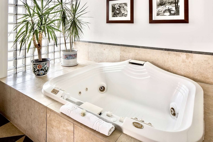 Imagen de la habitación del Hotel Weber's and Restaurant. Foto 11