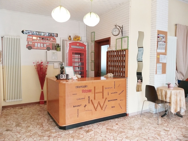 Imagen de los interiores del Hotel Week-end. Foto 15