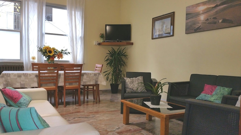 Imagen de los interiores del Hotel Week-end. Foto 18