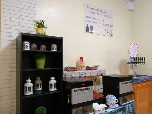 Imagen del bar/restaurante del Hotel Week-end. Foto 3