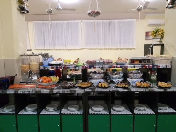 Imagen del bar/restaurante del Hotel Week-end. Foto 5