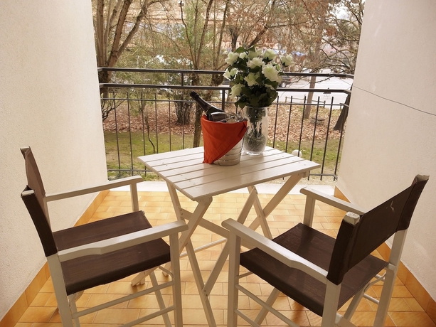 Imagen de la habitación del Hotel Week-end. Foto 9