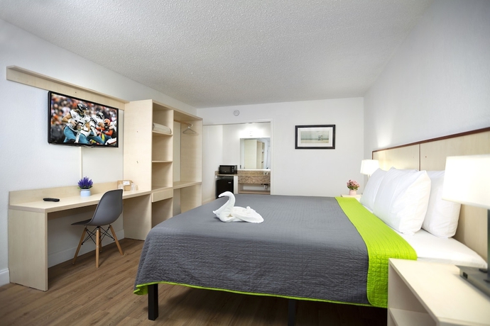Imagen de la habitación del Hotel Weekly Inn. Foto 11