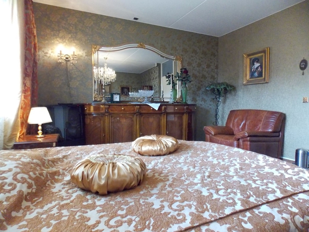 Imagen de la habitación del Hotel Weena House. Foto 17