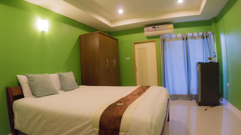 Imagen de la habitación del Hotel Weerawadee Place. Foto 9