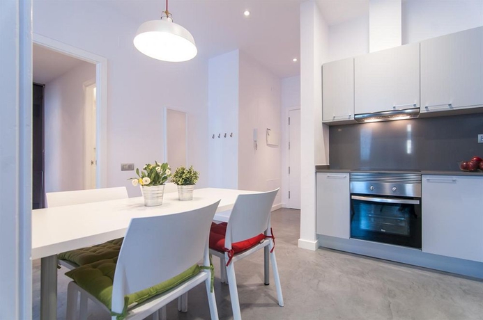 Imagen de la habitación del Hotel Weflating Park Guell. Foto 6