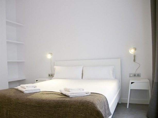 Imagen de la habitación del Hotel Weflating Park Guell. Foto 7