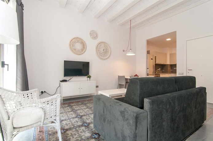 Imagen de los interiores del Hotel Weflating Park Guell. Foto 15