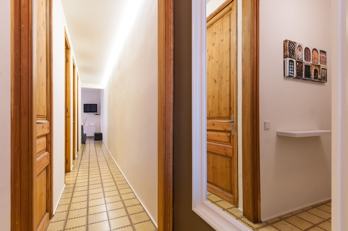 Imagen de la habitación del Hotel Weflating Sant Antoni. Foto 7