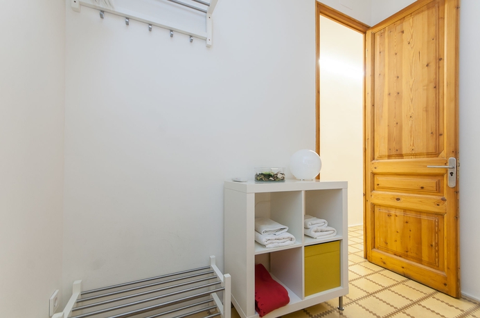 Imagen de los interiores del Hotel Weflating Sant Antoni. Foto 15