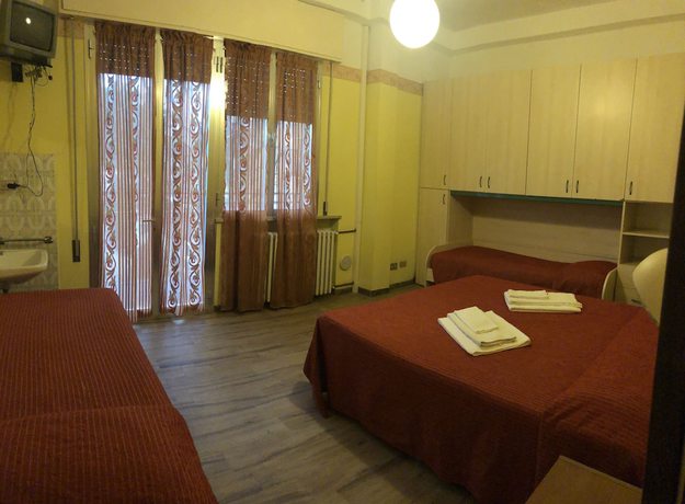 Imagen de la habitación del Hotel Wega. Foto 10