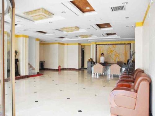 Imagen general del Hotel Weihai Huayu Business. Foto 5