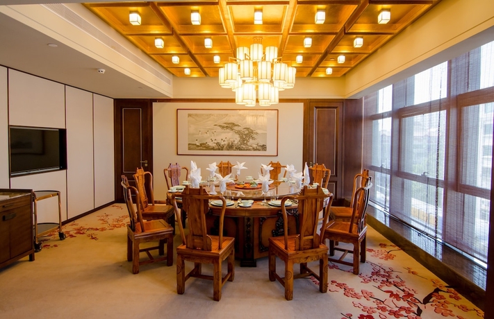Imagen del bar/restaurante del Hotel Weihaiwei Hotel. Foto 5