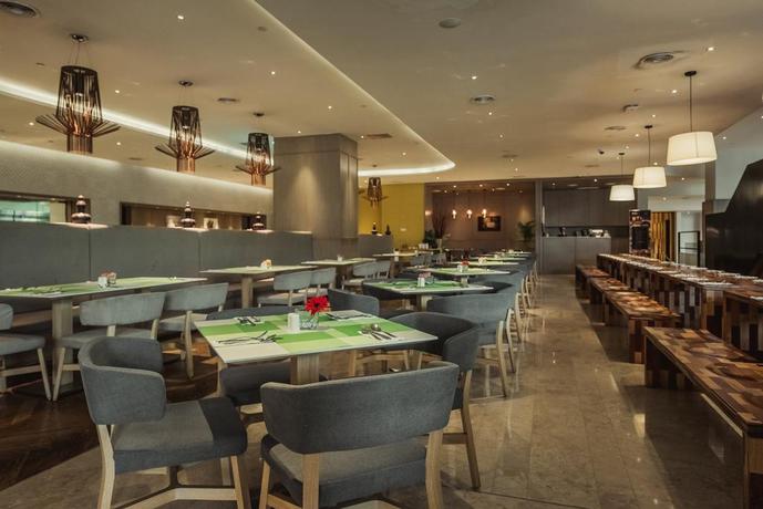 Imagen de los interiores del Hotel Weil. Foto 14