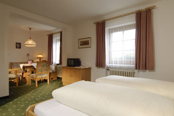 Imagen de la habitación del Hotel Weiler, Obertilliach. Foto 9