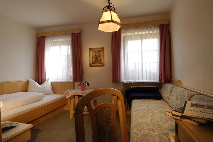 Imagen de la habitación del Hotel Weiler, Obertilliach. Foto 10