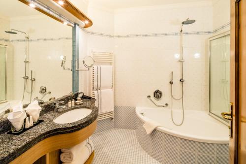 Imagen de la habitación del Hotel Weinegg Wellviva Resort. Foto 7