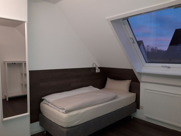 Imagen de la habitación del Hotel Weinert. Foto 5