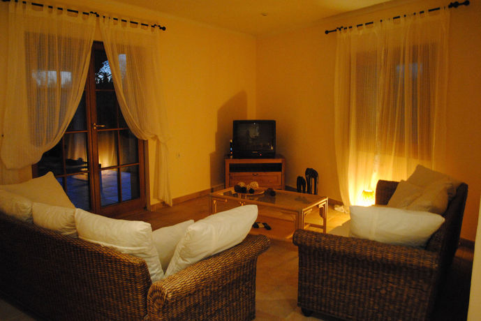 Imagen de la habitación del Hotel Weingut and Landhotel Can Davero. Foto 8