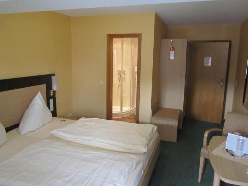 Imagen de la habitación del Hotel Weinhaus Berg. Foto 9