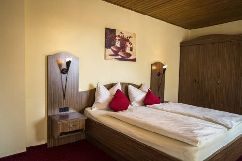 Imagen de la habitación del Hotel Weinhaus Kreuter. Foto 4