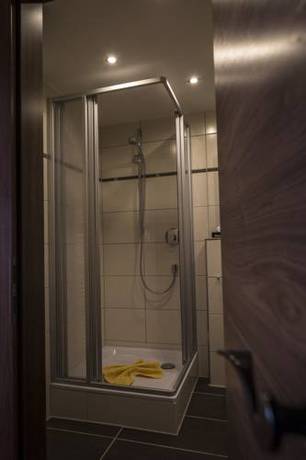 Imagen de la habitación del Hotel Weinhaus Kreuter. Foto 12