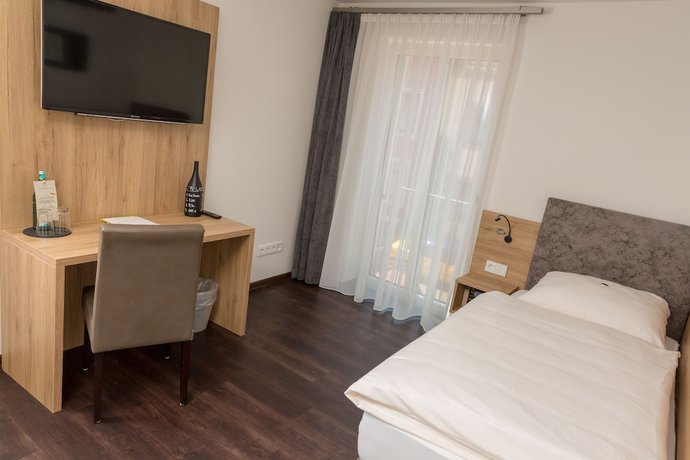 Imagen de la habitación del Hotel Weinhotel Ayler Kupp. Foto 9