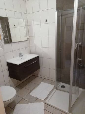 Imagen de la habitación del Hotel Weinhotel Kirchenwirt. Foto 19