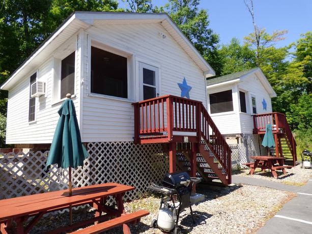 Imagen de la habitación del Hotel Weirs Beach Motel and Cottages. Foto 15