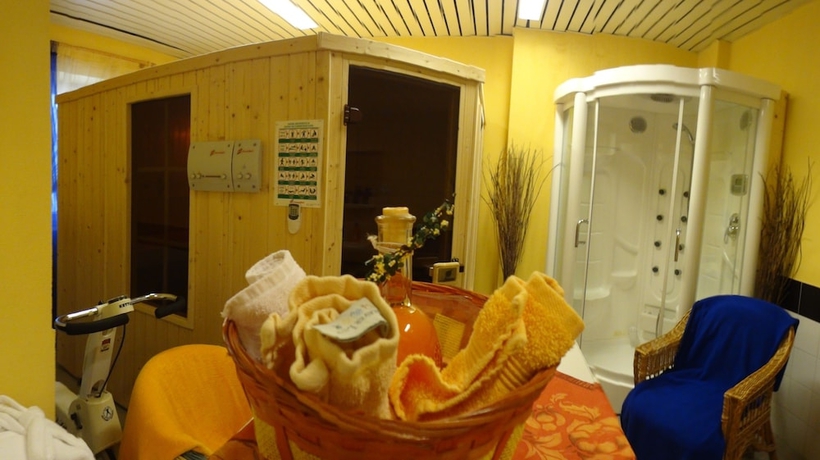 Imagen de la piscina del Hotel Weisses Haus, Bad Kissingen. Foto 17