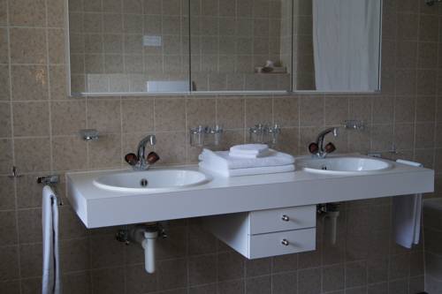 Imagen de la habitación del Hotel Weisses Kreuz, Bergün/Bravuogn. Foto 3