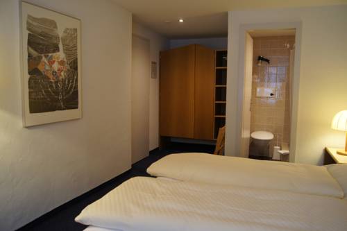 Imagen de la habitación del Hotel Weisses Kreuz, Bergün/Bravuogn. Foto 12