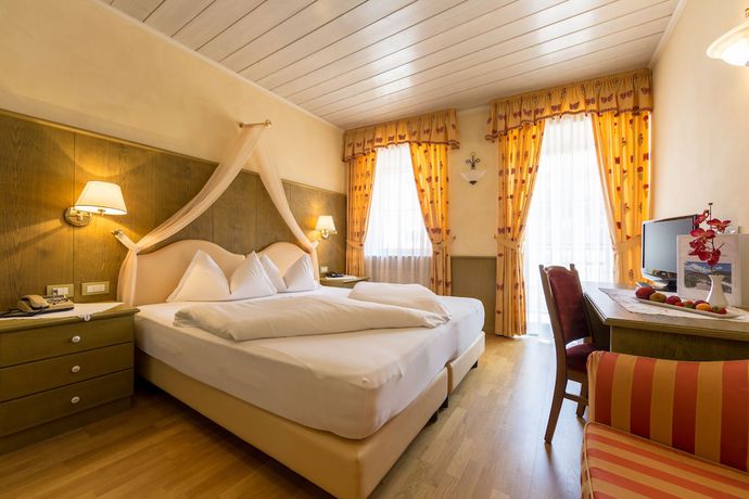 Imagen de la habitación del Hotel Weisses Lamm, Welsberg-Taisten - Monguelfo-Tesido. Foto 4