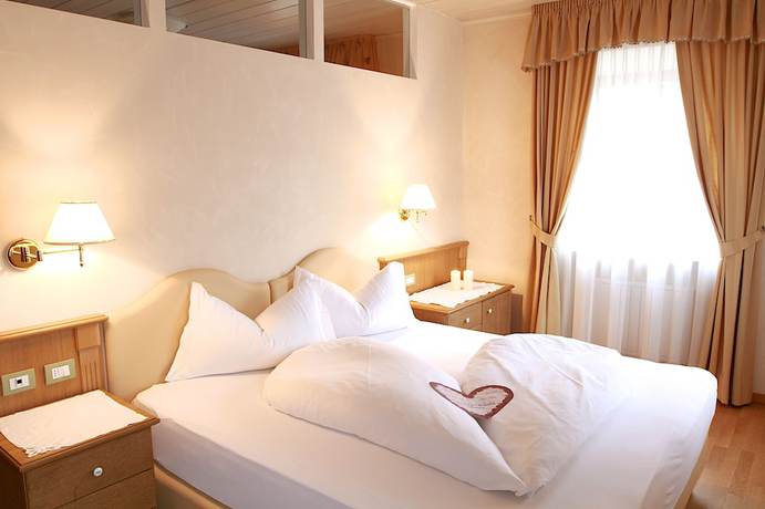 Imagen de la habitación del Hotel Weisses Lamm, Welsberg-Taisten - Monguelfo-Tesido. Foto 8