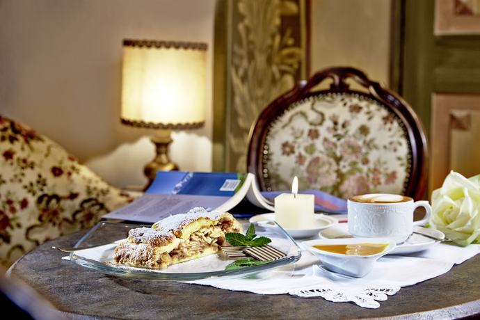 Imagen de los interiores del Hotel Weisses Lamm, Welsberg-Taisten - Monguelfo-Tesido. Foto 20
